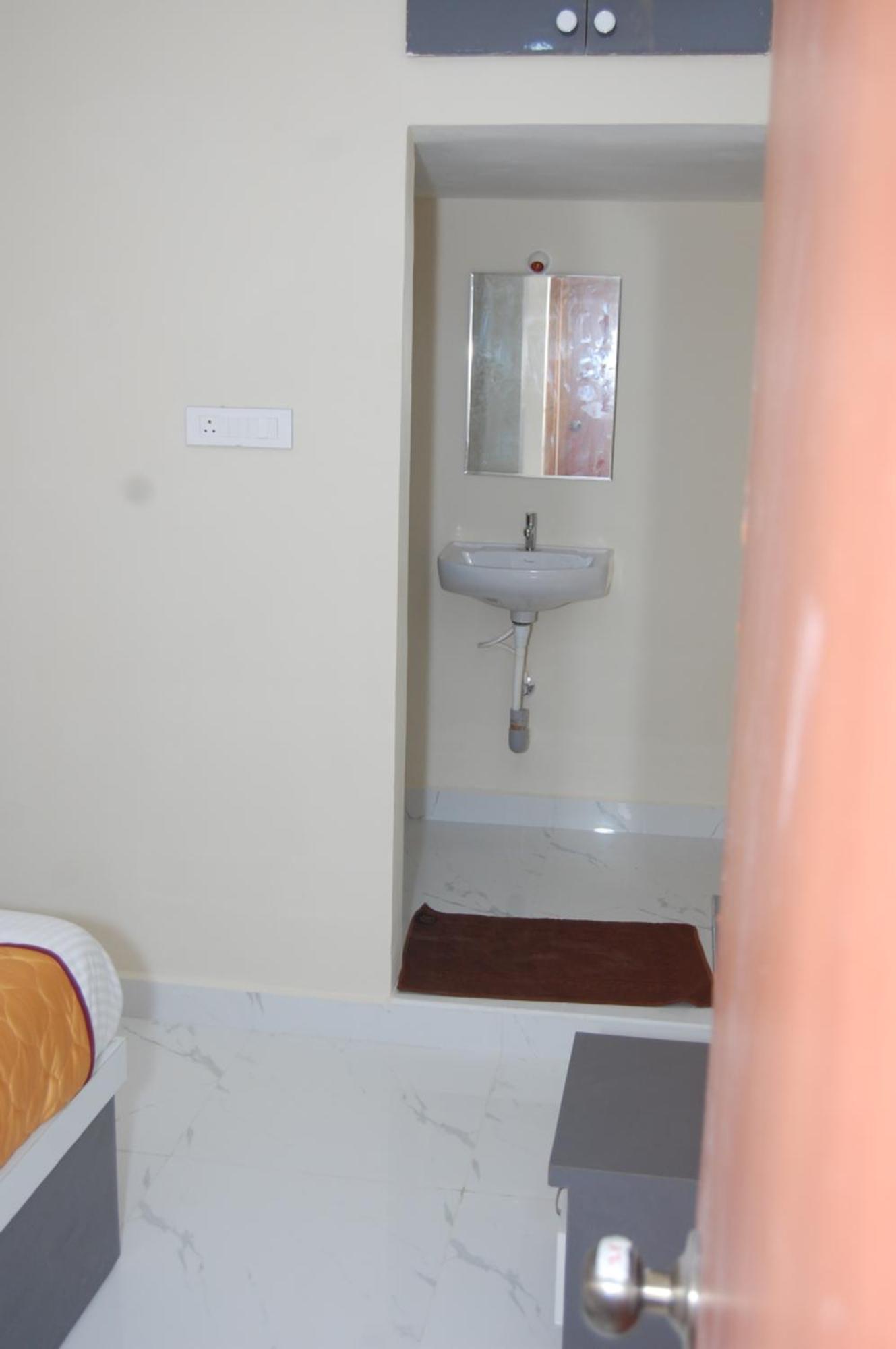 Nest Inn Homestay Τιρουπάτι Εξωτερικό φωτογραφία